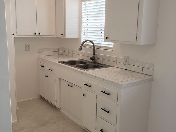 5th image of 1423 N Hollywood Way APT B