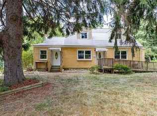 465 Crawford Run Rd, Cheswick, PA 15024