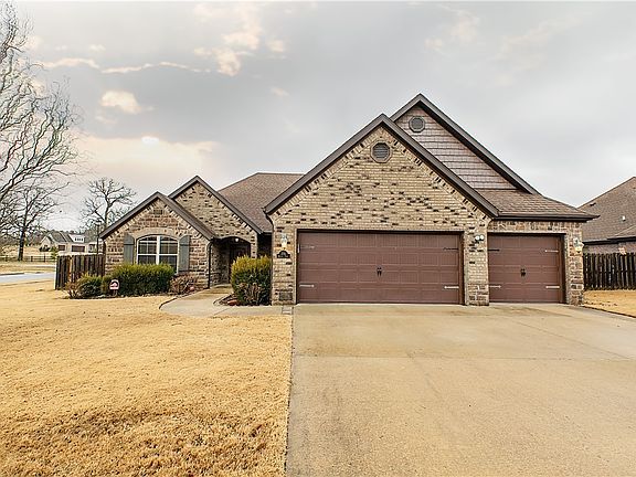 2nd image of 3741 Belfast Pl