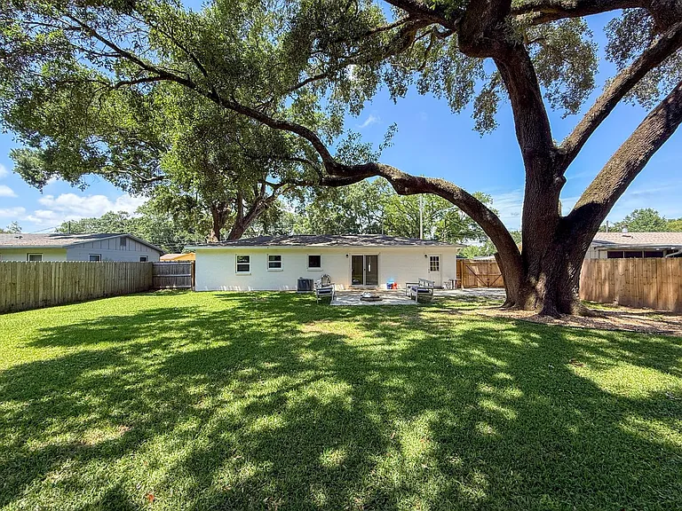 1501 Croquet Dr — Photo 16
