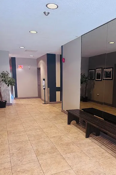 2 bed, 756 sqft, $2,700 — Photo 2
