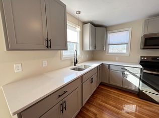 182 Smith St FLOOR 2, North Attleboro, MA 02760