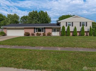 6800 Rushleigh Rd, Englewood, OH 45322