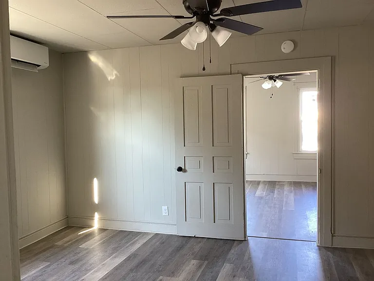 202 Main St — Photo 7