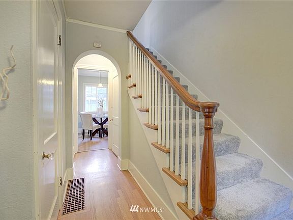 2nd image of 5506-5508 17th Ave NE