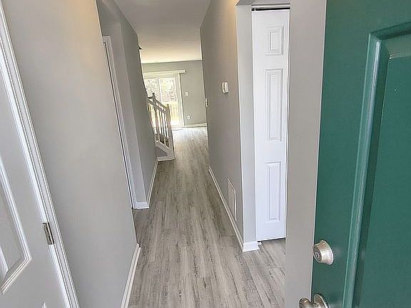 4th image of 16314 Taconic Cir