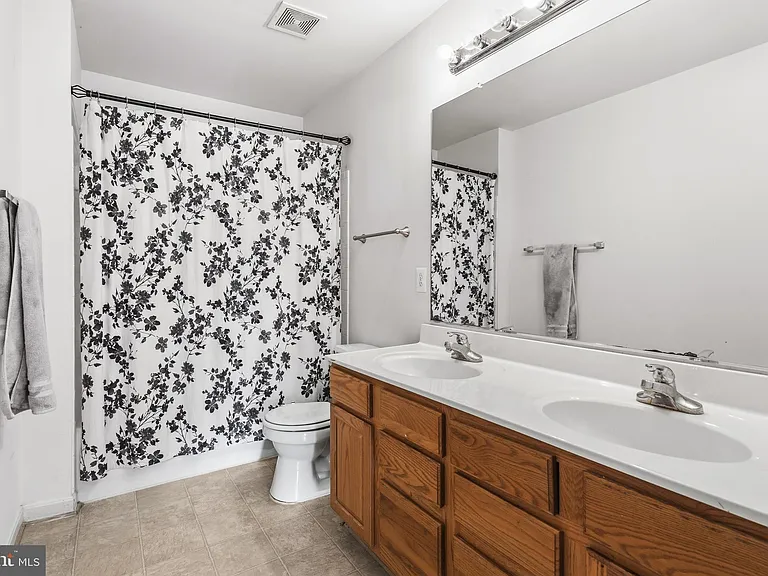 11117 Stainsby Ct — Photo 40