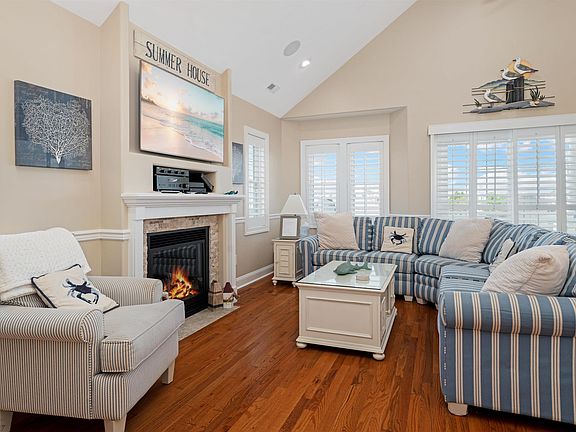 4th image of 3415 Asbury Ave #2