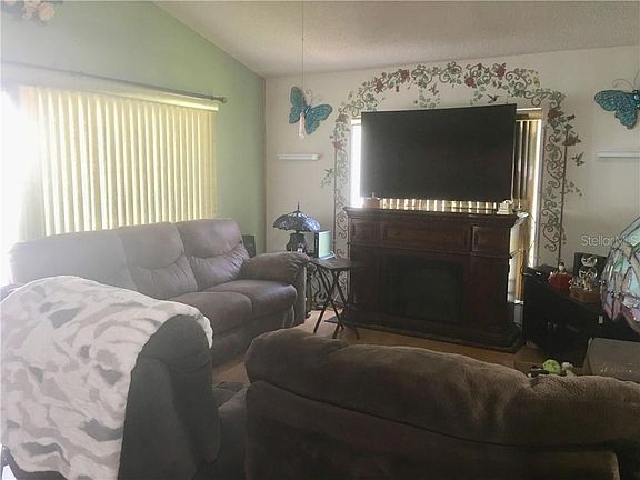 2nd image of 3843 Eversholt St