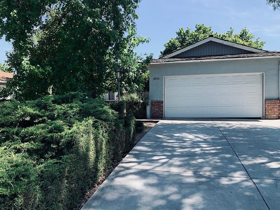 1st image of 18290 Vanderbilt Dr