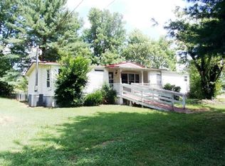 1425 Robertson Rd, Chuckey, TN 37641