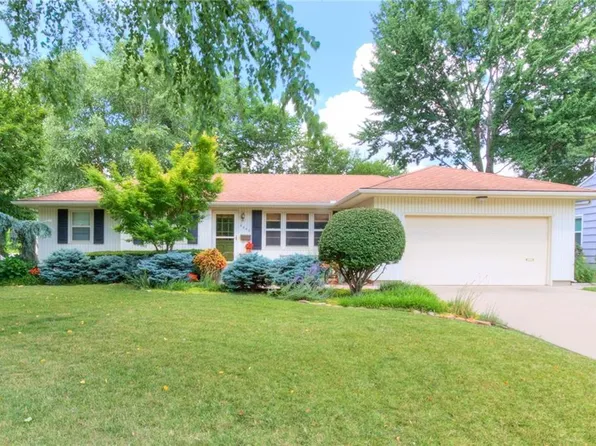 8840 Madison Ave, Kansas City, MO 64114