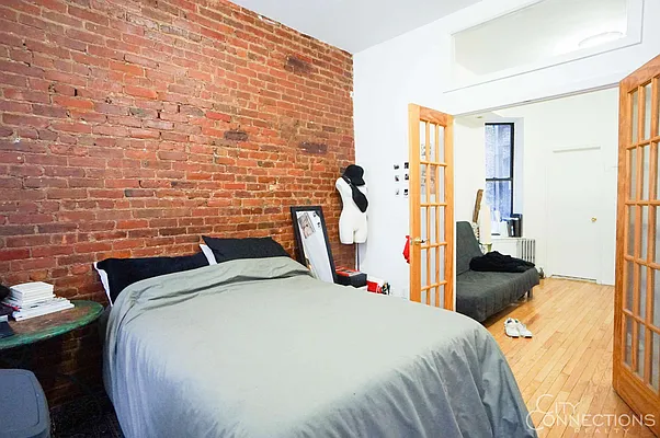 Rented by City Connections Realty | media 42