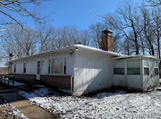 202 Simmons Loop, Macks Creek, MO 65786