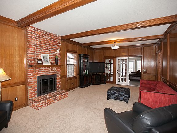 Large Den with newer carpet thru-out the home