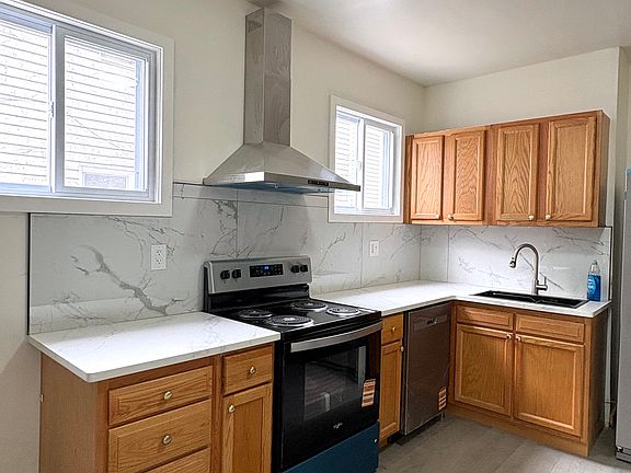 3rd image of 1769 E 31st St #1