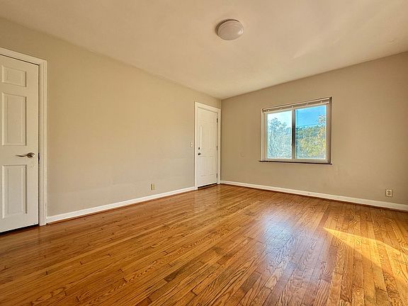 4th image of 4344 Kirby Ave #3