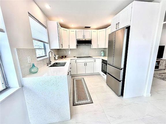 3rd image of 2800 Indian River Blvd APT I10