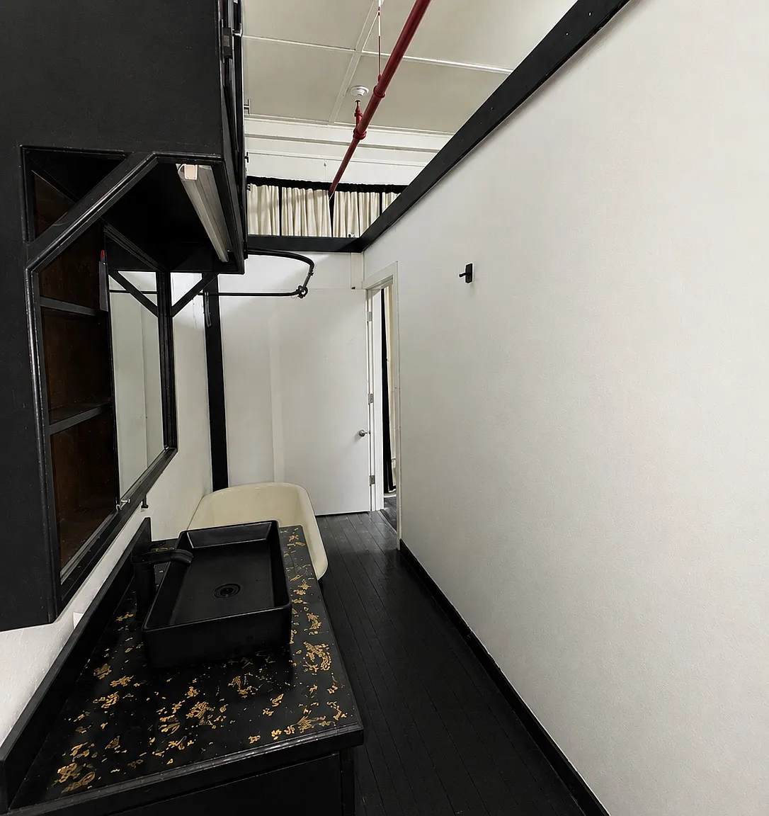 1 bed, $2,500 — Photo 4