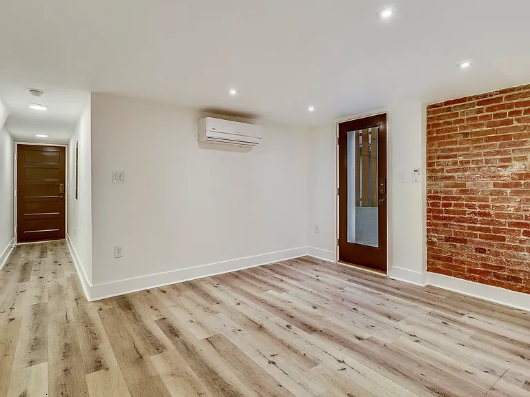 1855 Mintwood Pl NW #4 — Photo 7