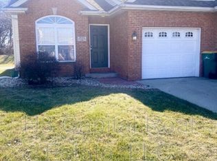 1525 English Pine Ln, O Fallon, IL 62269