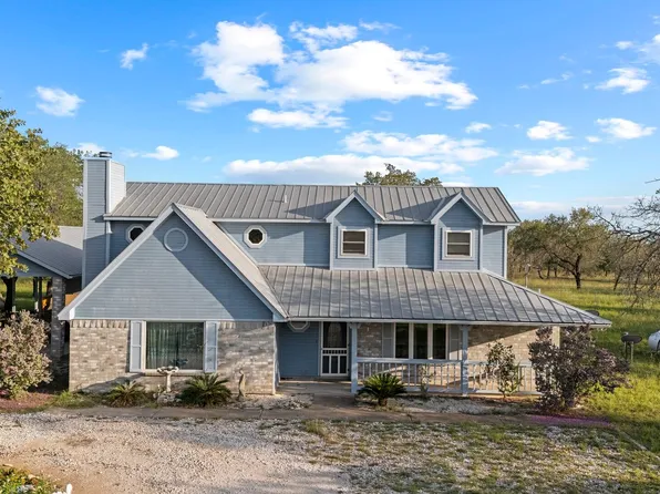 144 County Road 789, Natalia, TX 78059