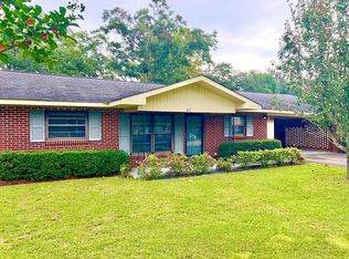 611 Mitchell St, Headland, AL 36345