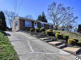 917 Scenery Dr, Harrisburg, PA 17109