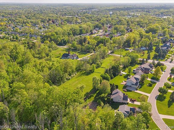 5th image of 25100 Martindale Rd
