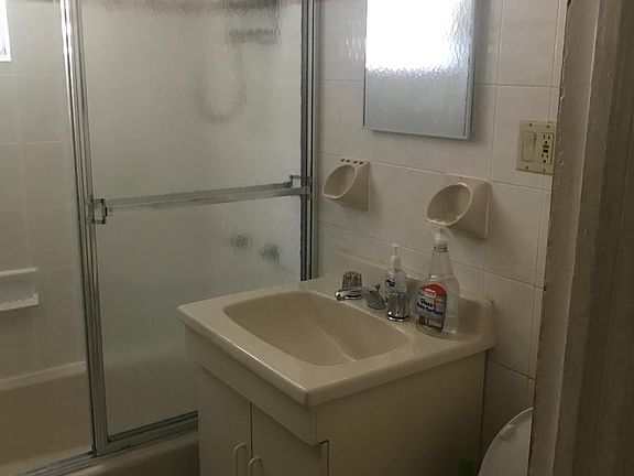 4th image of 2337 Esplanade Ave #1