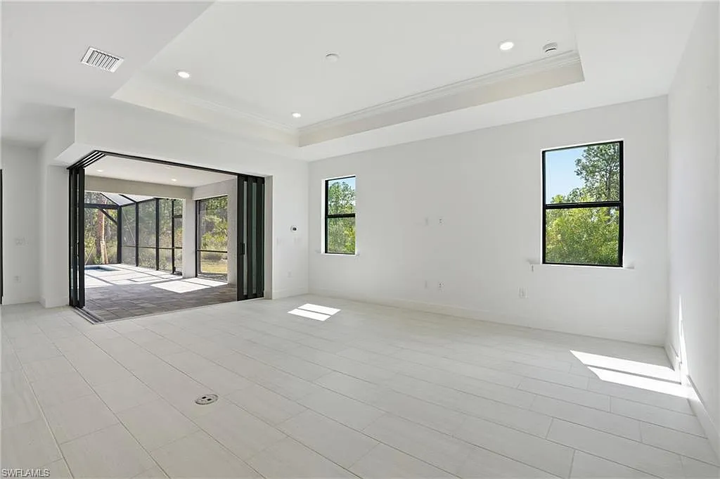 3 bed, 3.0 bath, 2139 sqft, $6,500 — Photo 4