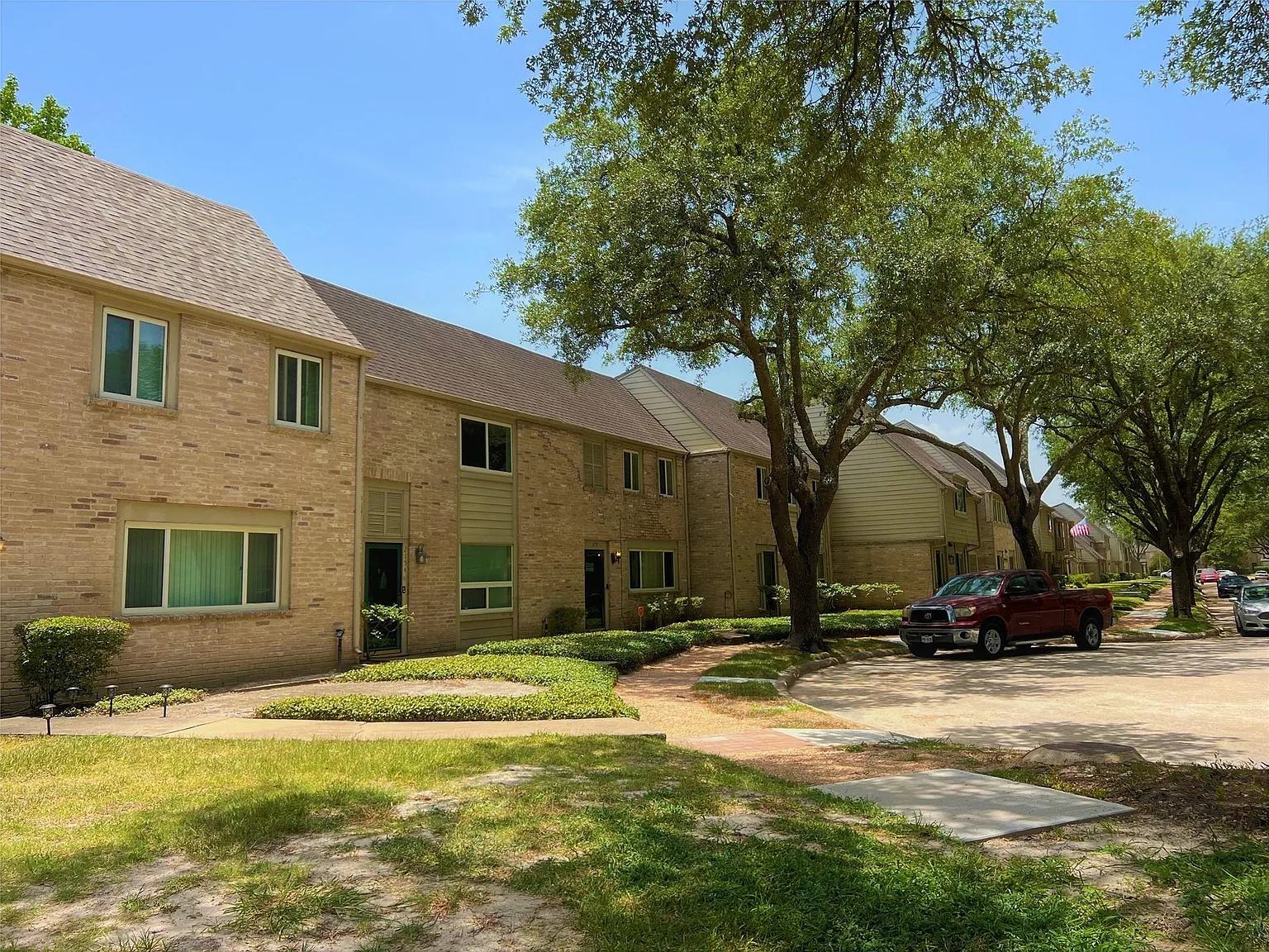 3 bed, 2.5 bath, 1786 sqft, $1,200 — Photo 1