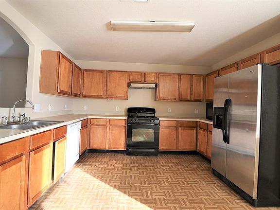3rd image of 6803 Hayman Dr