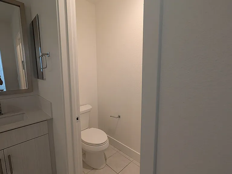 9877 Macarthur Blvd #A — Photo 19