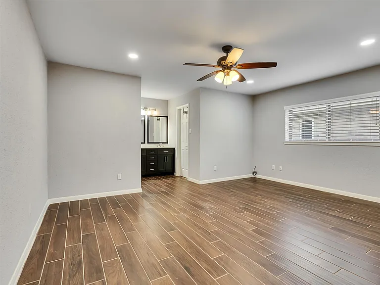 2554 Olympus Dr — Photo 23