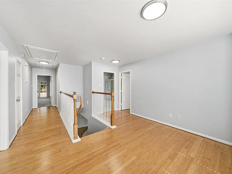 7027 Waveland Dr — Photo 19