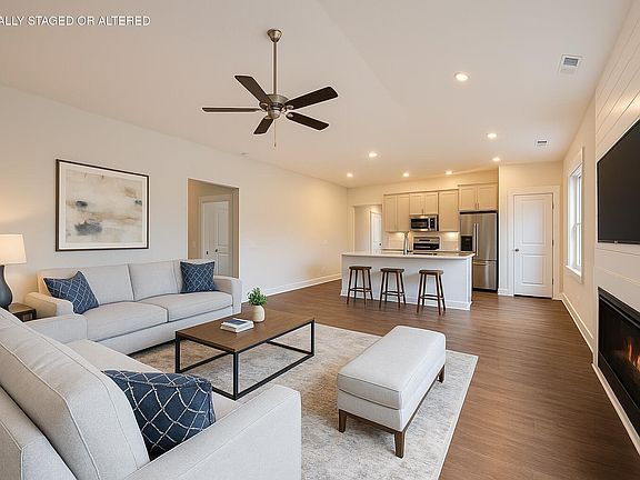 2nd image of 9151 Glimmer Ln Unit 160