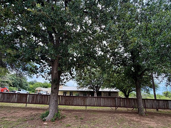 4th image of 309 County Road 461