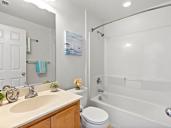 2nd floor private bathroom