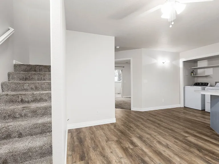 444 Sunland Dr E #37 — Photo 4