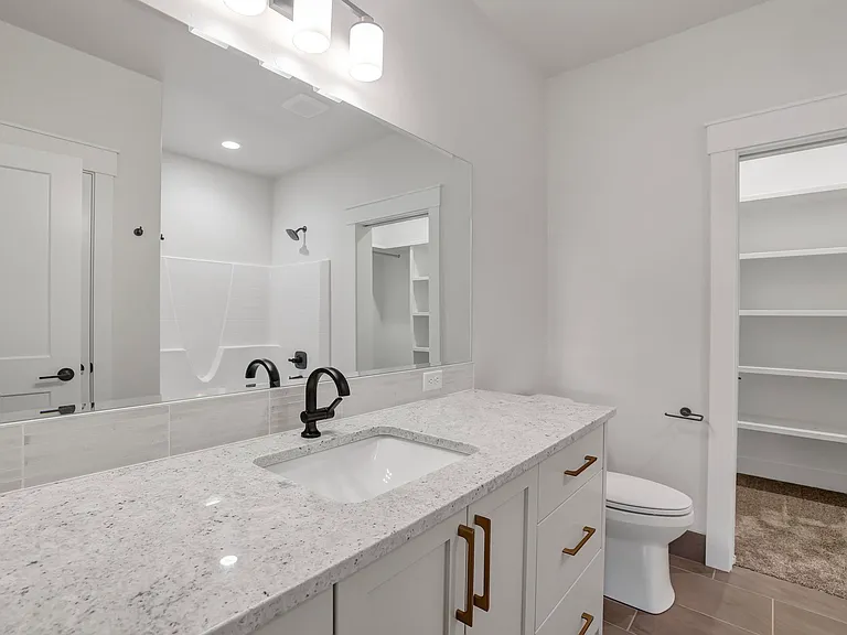 533 Irene St — Photo 27