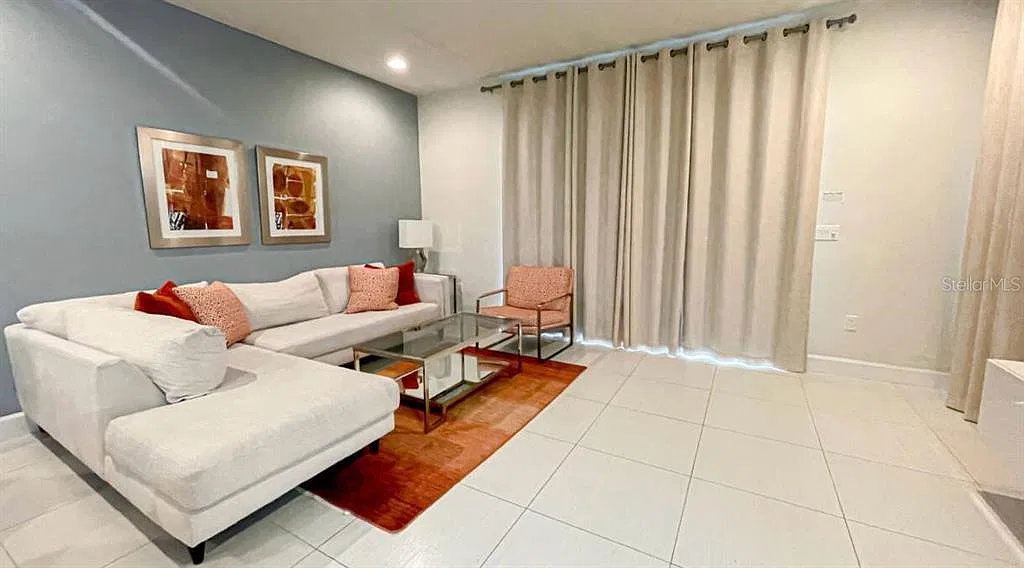 3 bed, 3.0 bath, 1512 sqft, $2,350 — Photo 4