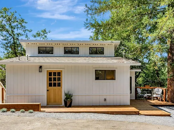 240 Vila Rd, Forestville, CA 95436