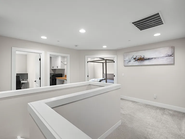 107 NE 72nd Ave — Photo 10