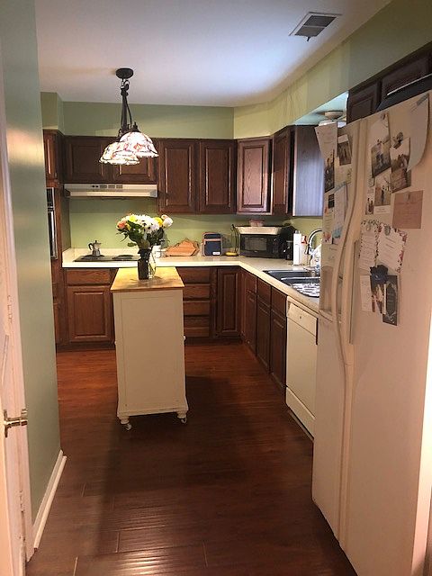 1st image of 215 Pine St #1