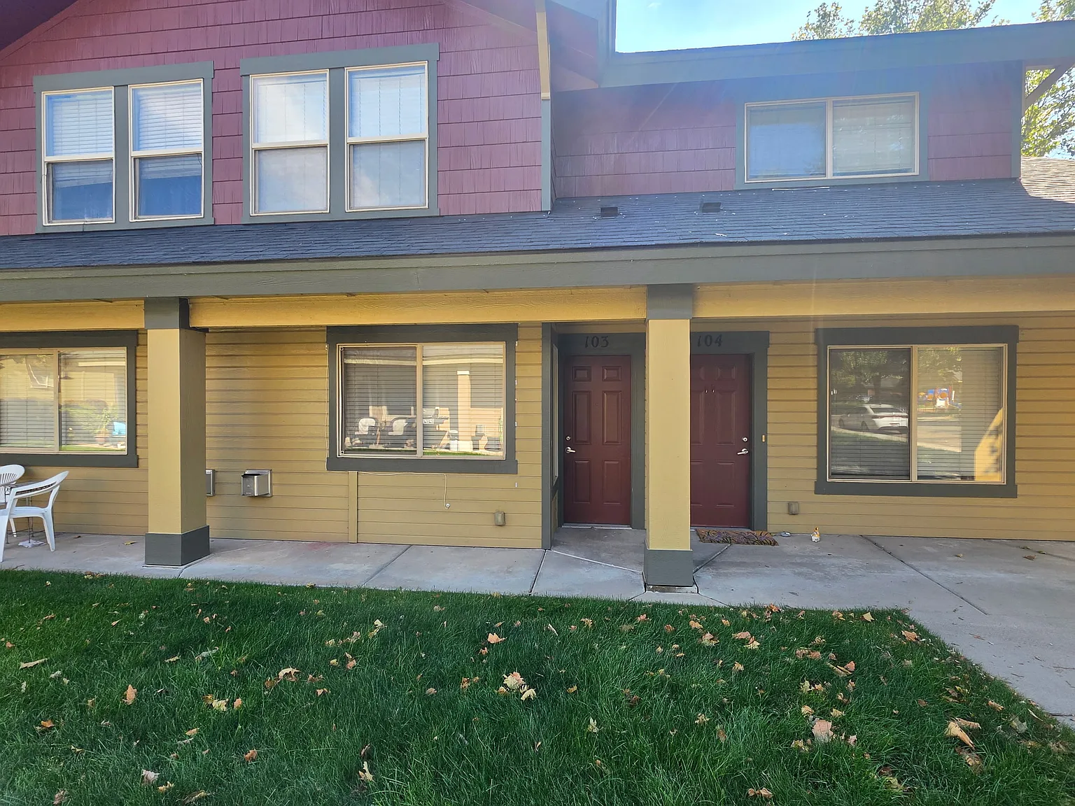 2 bed, 2.5 bath, 1136 sqft, $1,580 — Photo 2