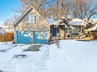 52 Skylark Rd, Brantford, ON N3R7G9