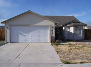 615 Jennys Ln, Fernley, NV 89408