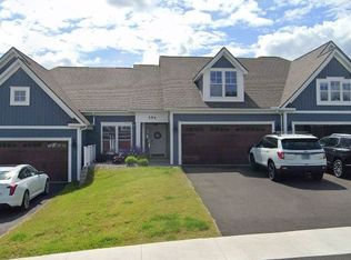 594 Championship Dr, Victor, NY 14564