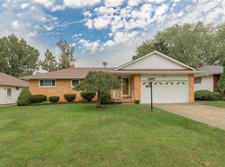 1895 Aldersgate Dr, Lyndhurst, OH